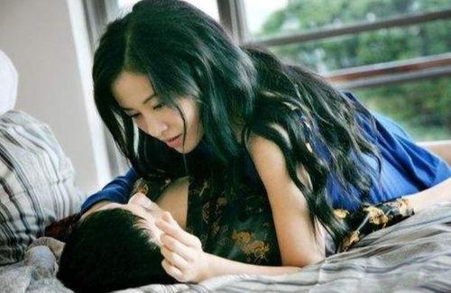 国产老女人出轨露脸视频,真相与争议